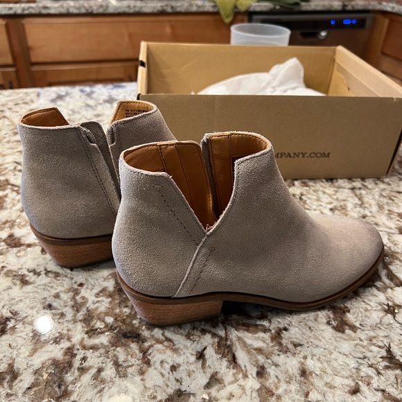 Frye Caden Bootie Women’s 7 - Picture 3 of 6